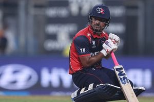 नेपाल ने अंग्रेजों की थाम दी सांसें, 6 गेंद 10 रन के रोमांच में 4 रनों से बची इंग्लैंड की लाज SportsTak Hindi