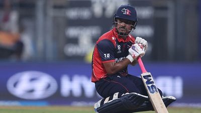 नेपाल ने अंग्रेजों की थाम दी सांसें, 6 गेंद 10 रन के रोमांच में 4 रनों से बची इंग्लैंड की लाज Lokesh Bam of Nepal