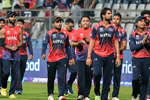 नेपाल ने टी20 वर्ल्ड कप में इंग्लैंड के छुड़ाए पसीने तो लेजेंड्री गेंदबाज ने दिया कोचिंग का ऑफर, युवराज सिंह ने भी की तारीफ SportsTak Hindi