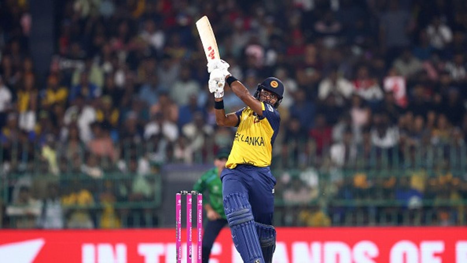 T20 WC : मेंडिस और हसरंगा के जादू से श्रीलंका ने जीत से किया आगाज, आयरलैंड को 20 रन से दी मात T20 WC : मेंडिस और हसरंगा के जादू से श्रीलंका ने जीत से किया आगाज, आयरलैंड को 20 रन से दी मात