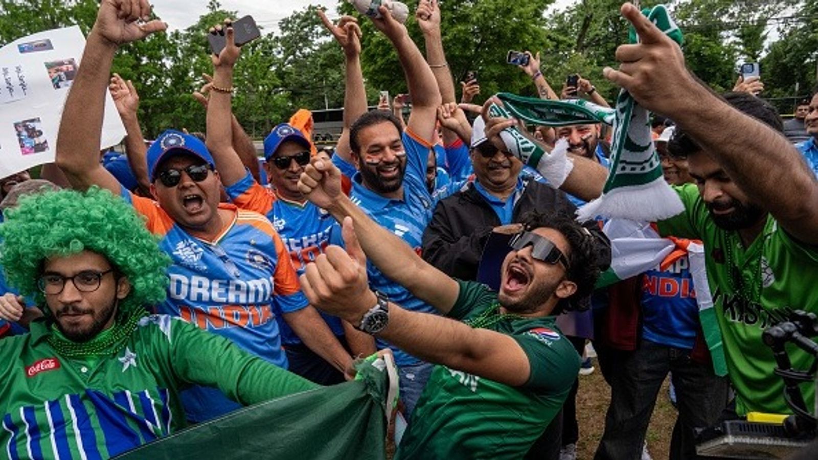 बड़ी खबर: भारत-पाकिस्तान महामुकाबले पर लगी मुहर! पीएम शरीफ ने दी खेलने की अनुमति बड़ी खबर: भारत-पाकिस्तान महामुकाबले पर लगी मुहर! पीएम शरीफ ने दी खेलने की अनुमति