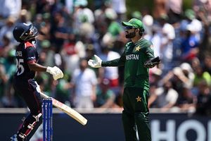 PAK vs USA : पाकिस्तान अगर USA से हारा तो क्या हो जाएगा वर्ल्ड कप से बाहर? जानें सभी समीकरण SportsTak Hindi