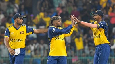 श्रीलंका क्रिकेट को तगड़ा झटका, स्टार खिलाड़ी टी20 वर्ल्ड कप 2026 से बाहर, पिछले मैच में बरपाया था कहर SportsTak Hindi