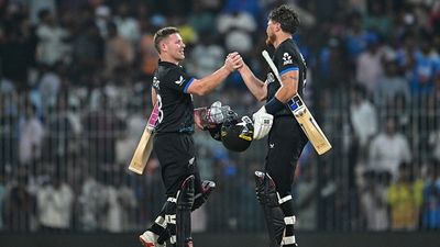 NZ vs UAE: न्यूजीलैंड ने यूएई को 10 विकेट से रौंदा, 15 ओवरों में साइफर्ट- एलेन के घातक खेल की बदौलत दर्ज की जीत SportsTak Hindi