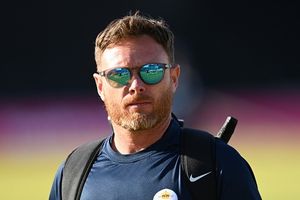 IPL 2026 के लिए दिल्ली कैपिटल्स के साथ जुड़ा इंग्लैंड का दिग्गज, निभाएगा कोच की जिम्मेदारी SportsTak Hindi