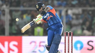 भारतीय खिलाड़ियों को लेकर विवादित बयान देने पर श्रीलंकाई बल्लेबाज ने दी सफाई, बताया स्पेशल बैट्स की क्यों कही थी बात SportsTak Hindi