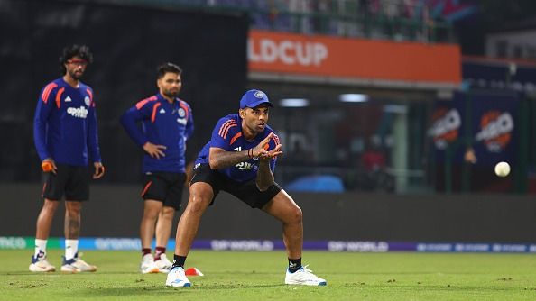 नामीबिया के ख‍िलाफ प्रैक्ट‍िस सेशन के दौरान सूर्यकुमार यादव (PC: Getty)