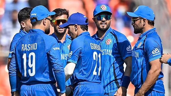 विकेट मिलने के बाद जश्न मनाते अफगानिस्तान की टीम (PHOTO: GETTY)