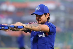 टीम इंडिया की टेंशन बढ़ी, इशान किशन को बुमराह की गेंद पर लगी चोट, जानें लेटेस्ट अपडेट SportsTak Hindi