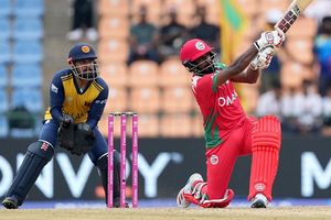 T20 World Cup 2026: ओमान के बल्लेबाज ने 43 साल 161 दिन की उम्र में लगाई फिफ्टी, वर्ल्ड रिकॉर्ड किया अपने नाम SportsTak Hindi