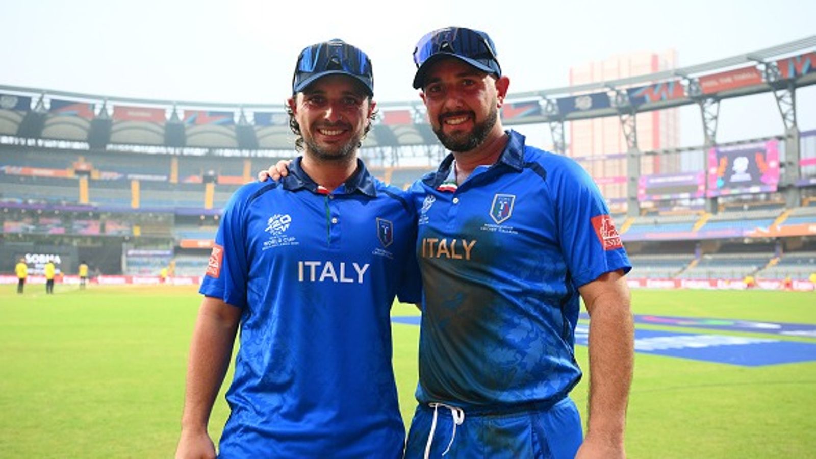 T20 WC : मोस्का ब्रदर्स ने बल्ले से काट बवाल, इटली ने नेपाल को रौंदकर वर्ल्ड कप में दर्ज की पहली जीत इटली को जीत दिलाने के बाद जस्टिन और एंथनी मोस्का