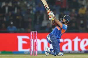 IND vs NAM : इशान किशन ने युवराज सिंह के बड़े मुकाम पर रखा कदम, 20 गेंदों में किया ये बड़ा करिश्मा SportsTak Hindi