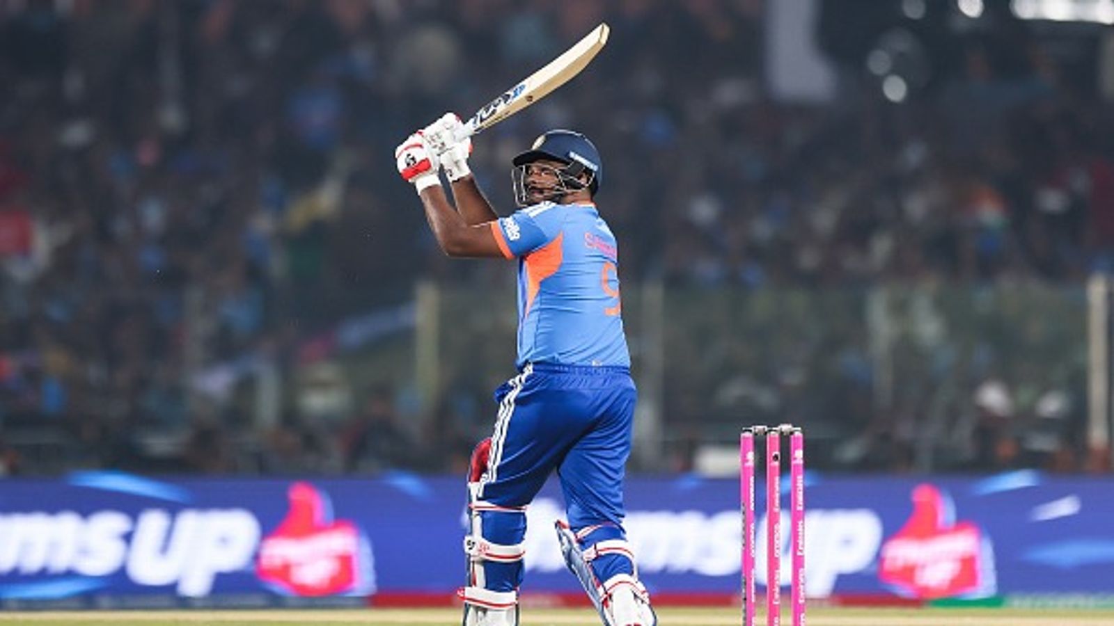 IND vs NAM: 6,6,6,4, संजू सैमसन ने बढ़ाई टीम इंडिया की टेंशन, 8 गेंदों में हो गया खेल खत्म बैटिंग के दौरान संजू सैमसन (photo: getty)