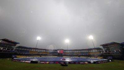 IND vs PAK मुकाबले पर बड़ी आफत, मैच के साथ खिलवाड़ कर सकती है बारिश, जानें मौसम का हाल ? R. Premadasa Stadium