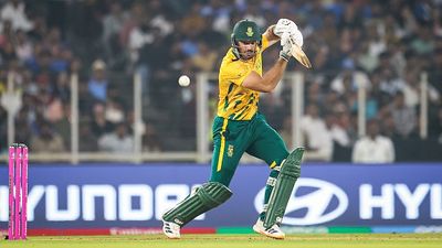 T20 WC : मार्करम के तूफान में उड़ी न्यूजीलैंड, साउथ अफ्रीका ने सात विकेट से जीत दर्ज करके सुपर 8 में बनाई जगह Aiden Markram of South Africa