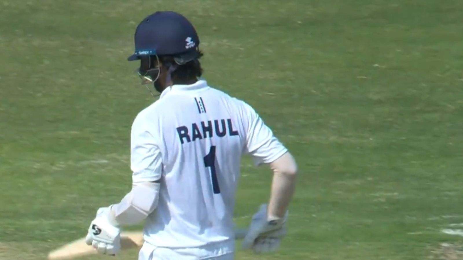 Ranji Semifinal : केएल राहुल के शतक से कर्नाटक ने 355 रन बनाकर कसा शिकंजा, पहले दिन बैकफुट पर रही उत्तराखंड रणजी ट्रॉफी के सेमीफाइनल में शतक जड़ने के बाद केएल राहुल