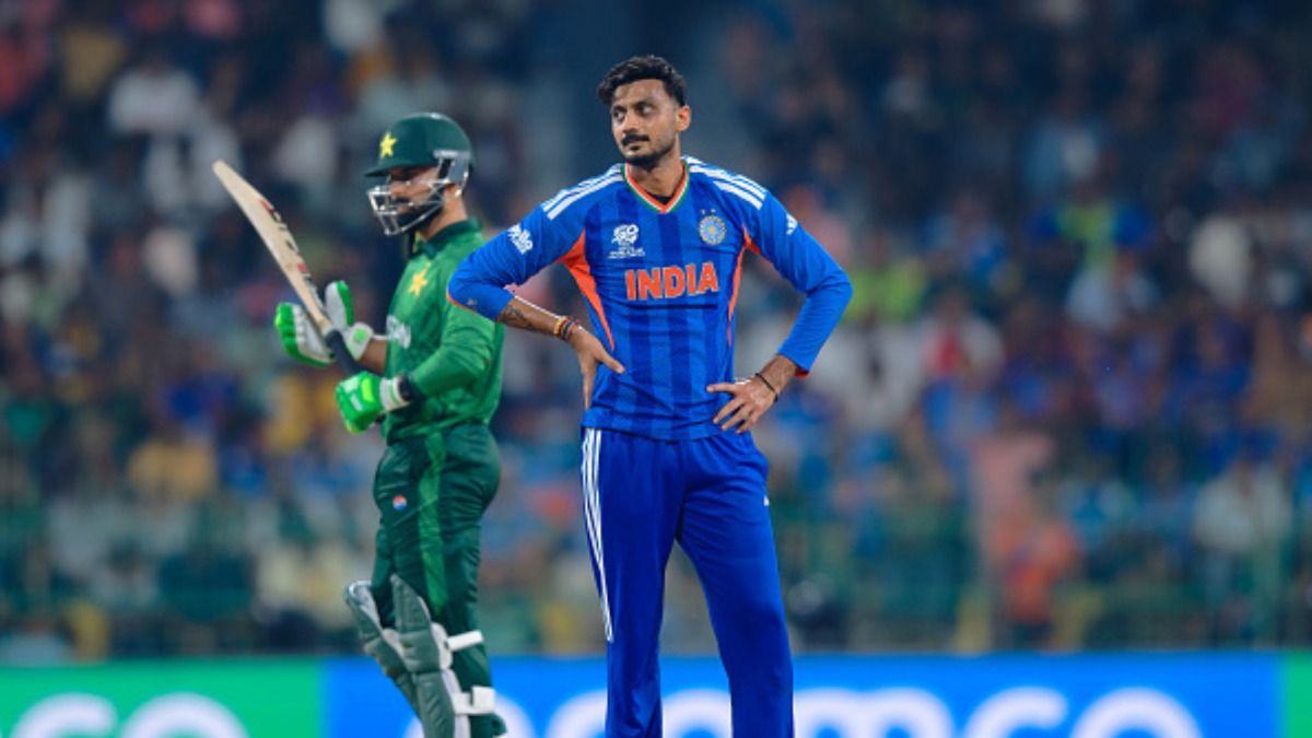 अक्षर पटेल ने पाकिस्तान के सामने मैच में दो विकेट लिए. (Photo: Getty)