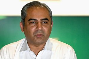 IND vs PAK: मोहसिन नकवी बीच मैच स्टेडियम छोड़ भागे, भारत के हाथों पाकिस्तानी टीम की फजीहत होते नहीं देख पाए PCB चीफ SportsTak Hindi