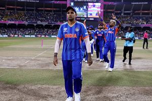 सूर्यकुमार यादव ने पाकिस्तान के खिलाफ मिली जीत किसे की डेडिकेट? जानकर हर एक भारतीय का गर्व से चौड़ा हो जाएगा सीना SportsTak Hindi