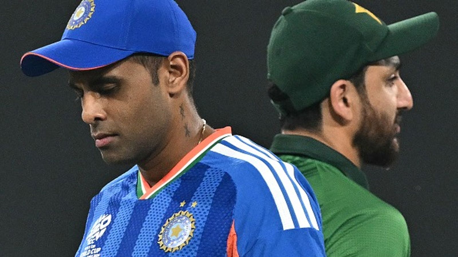 भारत और पाकिस्तान के बीच T20 World Cup 2026 में फिर से कैसे हो सकता है मुकाबला? भारत ने ग्रुप मैच में पाकिस्तान को 61 रन से हरा दिया. (PC: Getty)