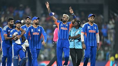 भारत- पाकिस्तान मुकाबले ने तोड़े व्यूअरशिप के सारे रिकॉर्ड, इतने करोड़ लोगों ने देखा मैच SportsTak Hindi