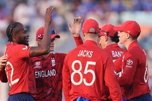 ENG vs ITA: 26वें नंबर की टीम इटली को हराने में इंग्लैंड के छूटे पसीने, करन ने पलटा पासा, 24 रन की जीत से सुपर-8 में बनाई जगह SportsTak Hindi