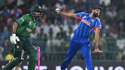 क्या नीदरलैंड्स के खिलाफ जसप्रीत बुमराह को दिया जाएगा आराम, सितांशु कोटक ने किया अहम खुलासा SportsTak Hindi