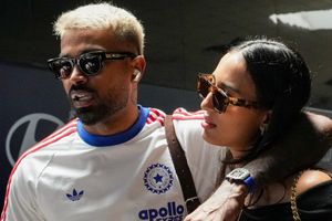 हार्दिक पंड्या ने बताया कैसे IPL 2025 के बाद सुधारा खेल, रात को 12-12 बजे तक की बैटिंग, महीका से भी मिली मदद SportsTak Hindi