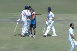 Ranji Trophy: जम्मू कश्मीर का करिश्मा, पहली बार रणजी फाइनल में बनाई जगह, बंगाल को 6 विकेट से पीटा SportsTak Hindi