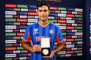 कोहली और पंड्या के क्लब में शामिल शिवम दुबे, T20 World Cup के इतिहास में सिर्फ तीन भारतीय क्रिकेटर ही कर पाए ऐसा कमाल SportsTak Hindi