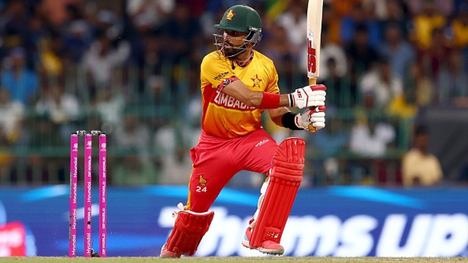 T20 World Cup 2026: एक भी मैच हारे बिना सुपर 8 में पहुंच जिम्बाब्वे ने रचा इतिहास, ऐसा करने वाली बनी पहली टीम जिम्बाब्वे ने सुपर 8 के लिए क्वालिफाई किया. (PC: Getty)