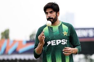 पाकिस्तान के उस्मान तारिक को न्यूजीलैंड के चैपमैन ने दिया चैलेंज, कहा - हम उनके खिलाफ... SportsTak Hindi