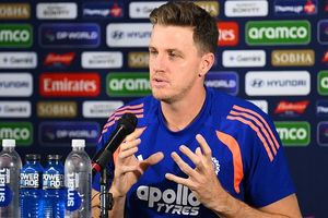 T20 World Cup: अहमदाबाद की 'खराब' पिच के बचाव में उतरे भारतीय कोच मोर्केल, IND vs SA मैच से पहले जानें क्या कहा? SportsTak Hindi