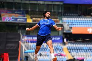 पार्किंग में सीखा क्रिकेट, टैक्सी चलाई, ट्रक ड्राइविंग का लिया लाइसेंस, अब T20 World Cup में मिला खेलने का मौका SportsTak Hindi