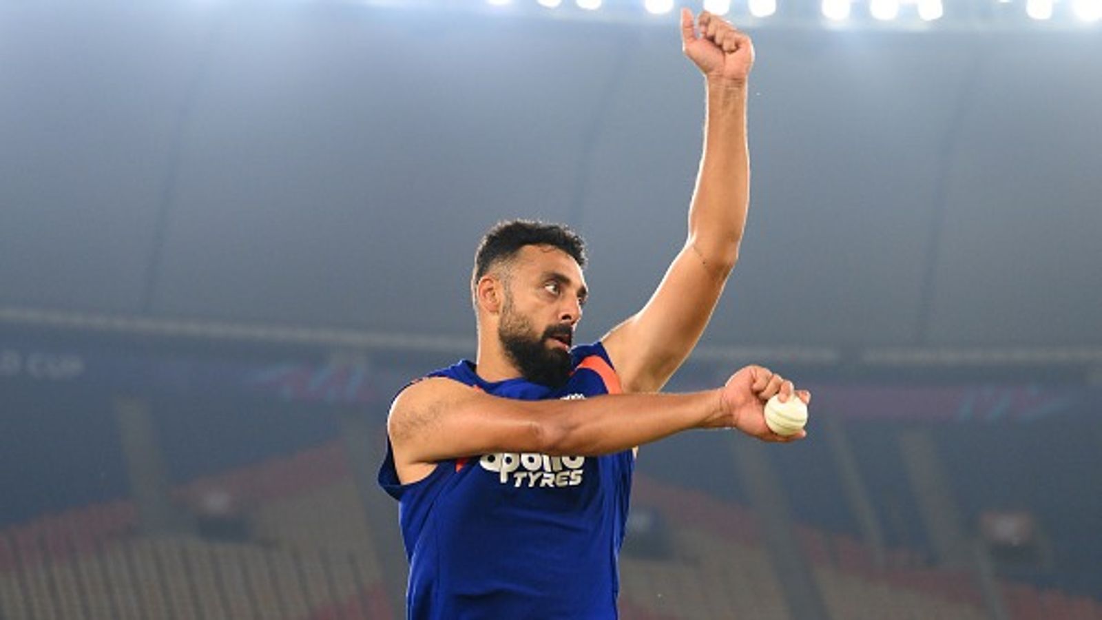 'बल्लेबाजों को सही समय पर अक्ल लगानी पड़ेगी', वरुण चक्रवर्ती का सामना करने के लिए साउथ अफ्रीकी स्टार डिकॉक ने ऐसा क्यों कहा? वरुण चक्रवर्ती ने टी20 वर्ल्ड कप 2026 में चार मैचों में 9 विकेट लिए. (PC: Getty)