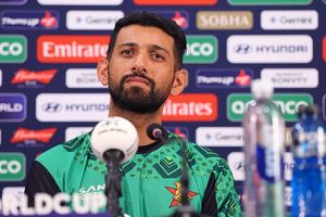 भारत को मिली साउथ अफ्रीका से हार तो अब जिम्बाब्वे के कप्तान ने दी चेतावनी, जानें क्या बोले सिकंदर SportsTak Hindi