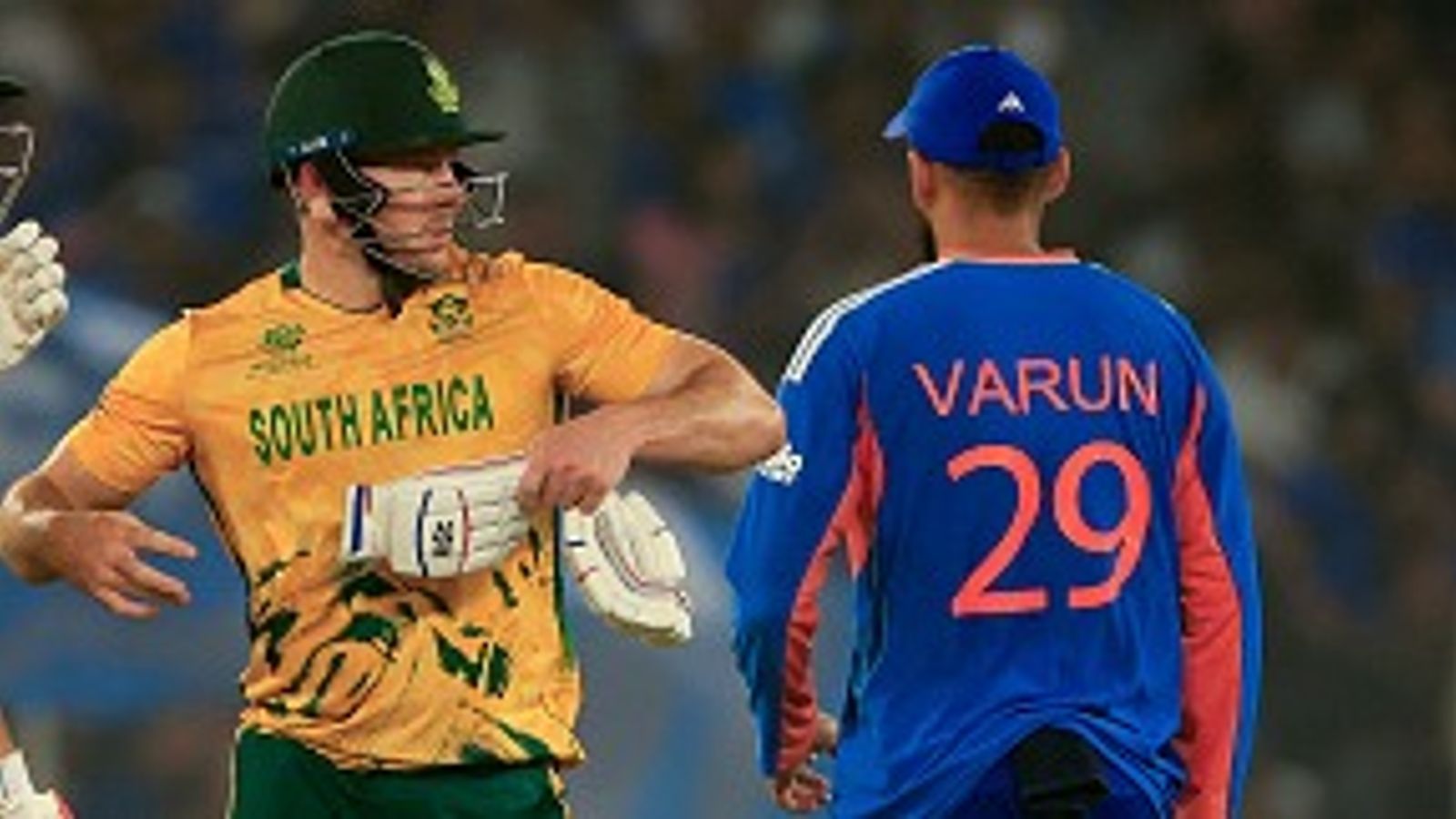 IND vs SA: साउथ अफ्रीका के सामने कैसे फुस्स हो गया टीम इंडिया का बम? ग्रुप स्टेज के हर मैच में किया था धमाका वरुण चक्रवर्ती ने डेविड मिलर को आउट किया (PC: Getty)