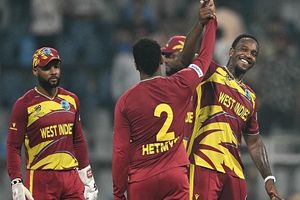 WI vs ZIM: वेस्ट इंडीज का धमाकेदार खेल, हेटमायर- पॉवेल की तूफानी पारी तो मोती की फिरकी ने जिम्बाब्वे को 107 रनों से रौंदा SportsTak Hindi