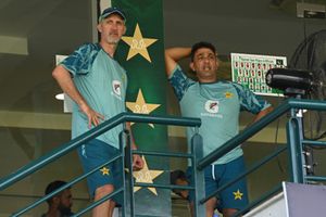 पाकिस्तानी टीम का हेड कोच बना, अब नहीं मिल रही नौकरी, पंजाब किंग्स में खेले खिलाड़ी ने सुनाई आपबीती SportsTak Hindi