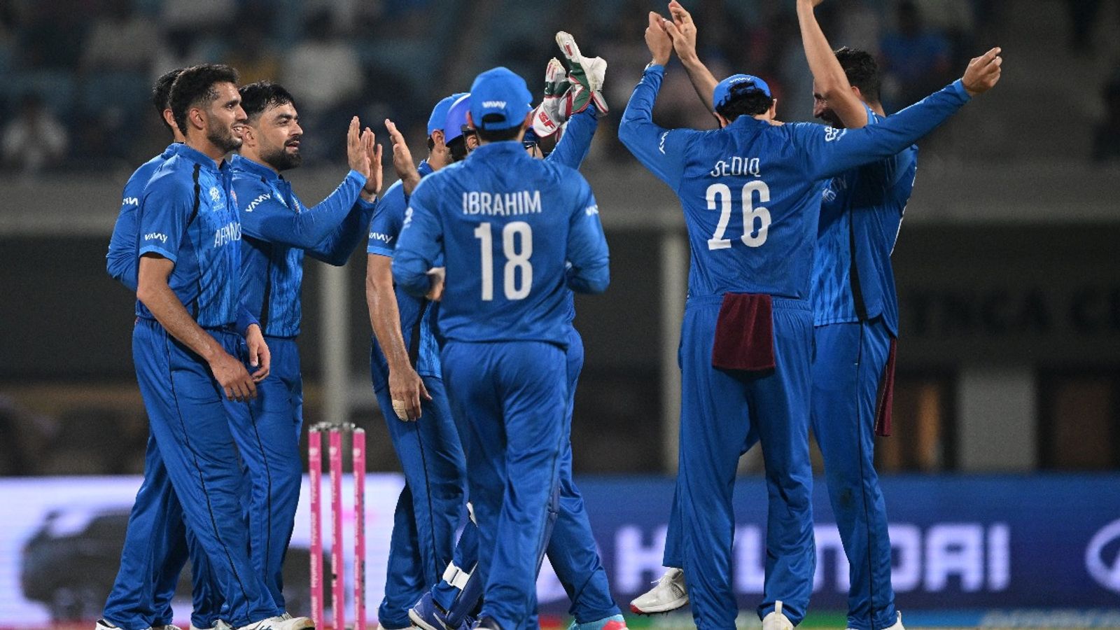 अफगानिस्तान क्रिकेट में बड़ा बदलाव, कोच बदला और चुना वो चेहरा जिसने पाक टीम को दी थी ट्रेनिंग अफगानिस्तान क्रिकेट टीम (photo: getty)