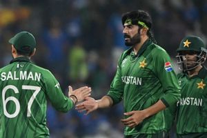 श्रीलंका की हार से बुरा फंसा पाकिस्तान, वर्ल्ड कप से बाहर होने का भारी संकट, जानें क्या है समीकरण ? SportsTak Hindi