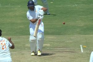 Ranji Final : रणजी चैंपियन बनने के करीब जम्मू कश्मीर, कर्नाटक के खिलाफ जीत से सिर्फ 5 विकेट दूर SportsTak Hindi