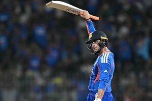 अभिषेक शर्मा ने सुनील गावस्कर को चौंकाया, चार मैचों में फ्लॉप होने के बाद बदल डाला बैटिंग का अंदाज SportsTak Hindi