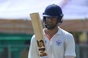 ऐन वक्त पर टीम से आया बुलावा, आधी रात भरी उड़ान, टॉस से आधे घंटे पहले मैदान पर पहुंचा, फिर लिख दिया जम्मू-कश्मीर के लिए इतिहास SportsTak Hindi