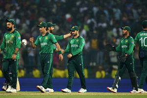 पाकिस्तानी टीम को अपनों से मिल रही लानत-मलामत, अफरीदी से लेकर अख्तर और शहजाद ने जमकर धोया SportsTak Hindi