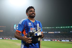 IND vs WI: संजू सैमसन का भारत को जिताने के बाद इमोशनल सेलिब्रेशन, विजयी चौका लगाकर किया ऐसा, देखिए Video SportsTak Hindi