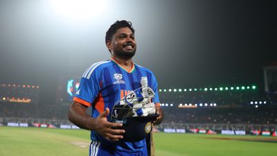 IND vs WI: संजू सैमसन का भारत को जिताने के बाद इमोशनल सेलिब्रेशन, विजयी चौका लगाकर किया ऐसा, देखिए Video SportsTak Hindi