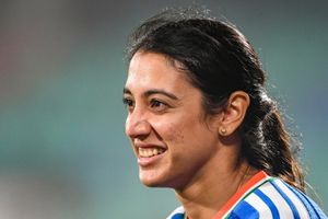 ICC Rankings: स्मृति मांधना फिर से बनी नंबर 1, बॉलर्स में इंग्लिश खिलाड़ी की 4 साल की बादशाहत खत्म SportsTak Hindi