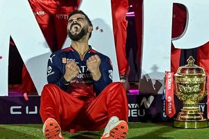 IPL 2026 से पहले RCB फैंस के लिए बड़ी खबर, एम चिन्नास्वामी स्टेडियम में टीम खेलेगी इतने मैच SportsTak Hindi