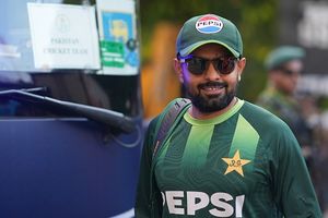 बाबर आजम को T20WC टीम से बाहर निकालना चाहता था ये सेलेक्टर, रिजवान को लाना चाहता था अंदर, अब खुद की हुई छुट्टी SportsTak Hindi